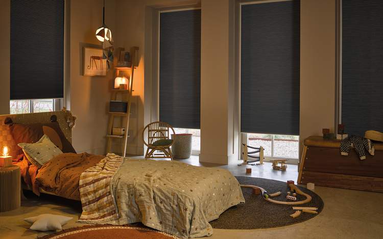 Duette® mörkläggande gardiner i sovrum