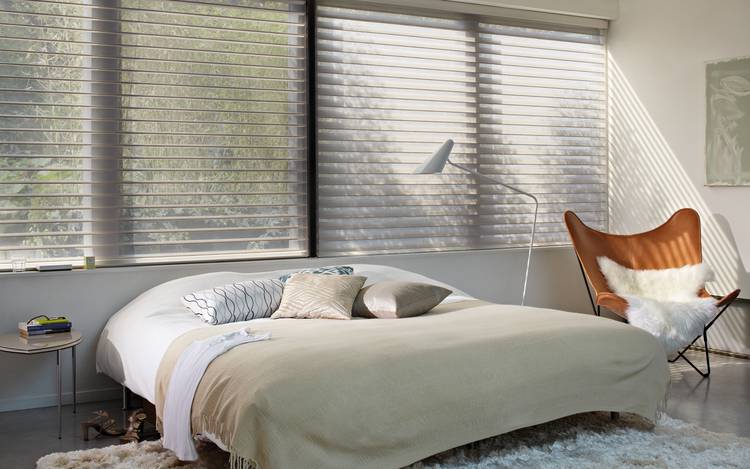 Silhouette® gardiner mjukar upp ljuset och sprider det behagligt in i rummet